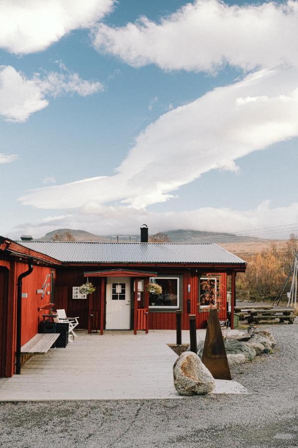 Abisko Mountain Lodge Exterior photo